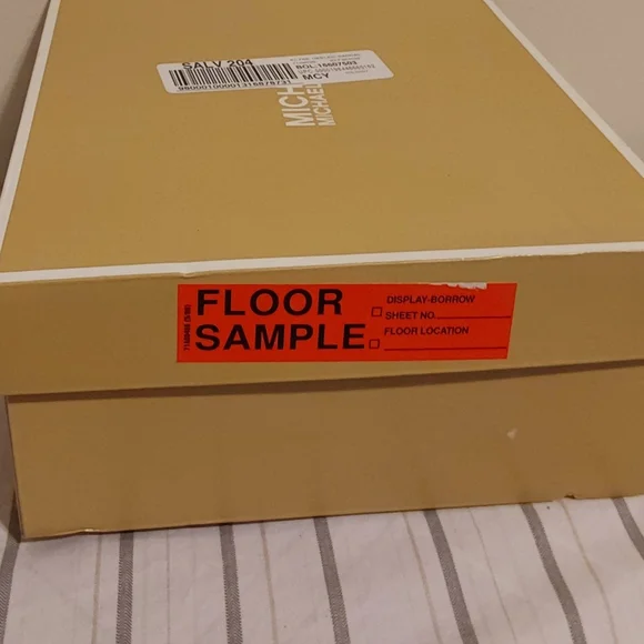 Michael Kors Elyse Heeled Sandals-(MSRP-$115) - Picture 4 of 9